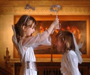 Puzzle δύο κορίτσια ντυμένοι ως άγγελος